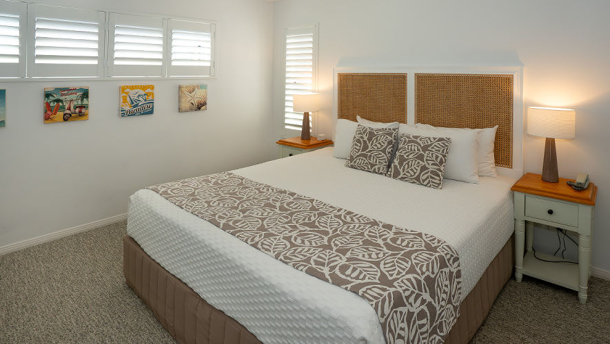 Waters Edge Cairns 5 Star Luxury Apartments 3 bedroom swimout