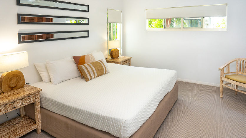Waters Edge Cairns 5 Star Luxury Apartments 3 bedroom swimout