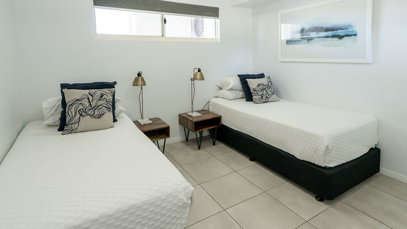 Waters Edge Cairns 5 Star Luxury Apartments 3 bedroom ocean front