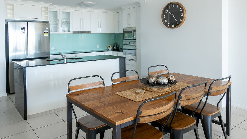 Waters Edge Cairns 5 Star Luxury Apartments 3 bedroom ocean front