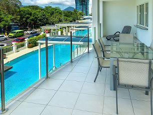 Corner 3 bedrooom Swimout Waters Edge Cairns Luxury Apartments